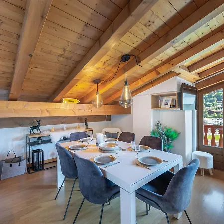 Apartment Chaleureux A Proximite Du Centre De Et Des Pistes - Fr-1-569-125
